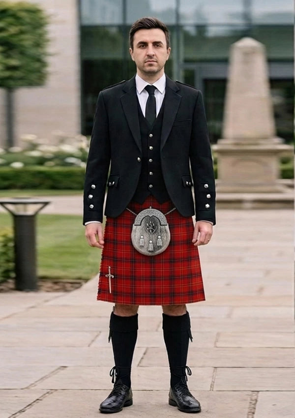 Traditional_Aberdeen_Football_Club_Tartan_2892_Kilt_and_Argyle_Jacket_Kilt_Outfit_front_image