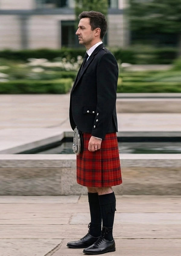 Traditional_Aberdeen_Football_Club_Tartan_2892_Kilt_and_Argyle_Jacket_Kilt_Outfit_left_image