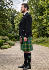 Traditional_Alberta_Tartan_2055_Kilt_and_Argyle_Jacket_Kilt_Outfit_left_image