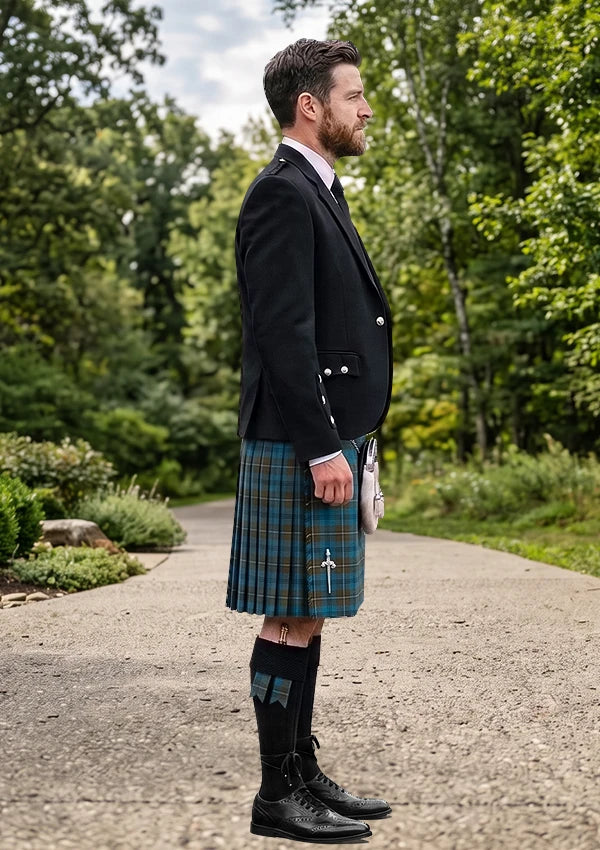 Traditional_Auld_Lang_Syne_Tartan_Kilt_and_Argyle_Jacket_Kilt_Outfit_right_image