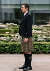 Traditional_Auld_Scotland_Tartan_7303_Kilt_and_Argyle_Jacket_Kilt_Outfit_left_image