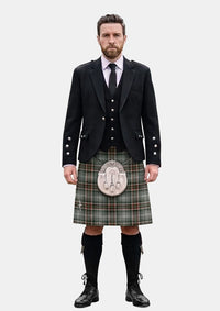 Traditional_Beckett_Beaumont_Tartan_Kilt_and_Argyle_Jacket_Kilt_Outfits_front_image