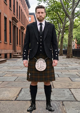 Traditional_Calderwood_R_Family_Tartan_Kilt_and_Argyle_Jacket_Kilt_Outfit_front_image