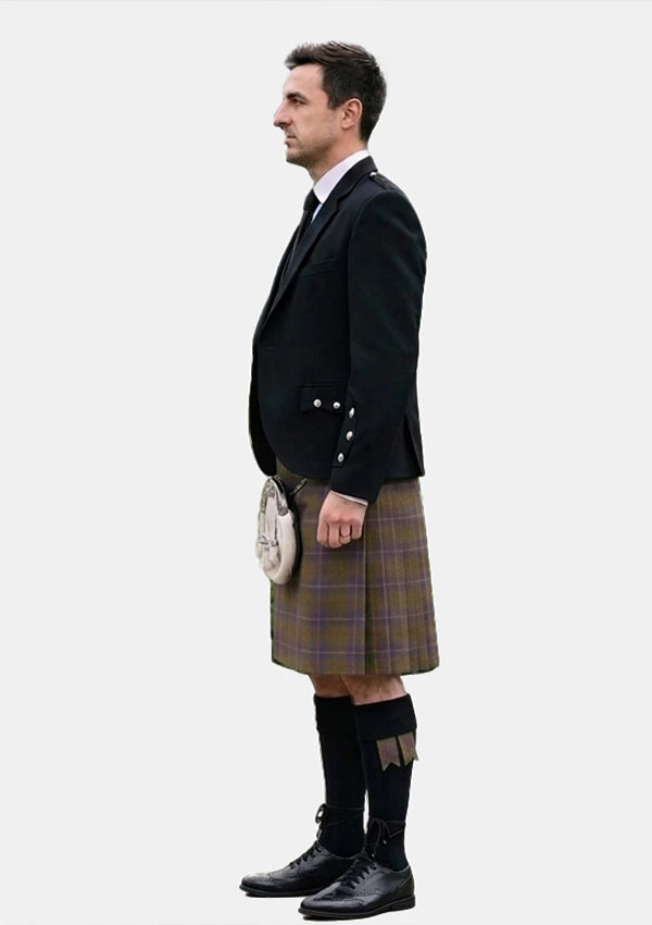 Traditional_Cameron_Of_Lochiel_Hunting_Tartan_Kilt_and_Argyle_Jacket_Kilt_Outfits_left_image