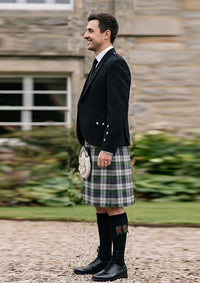Traditional_Campbell_of_Cawdor_Dress_tartan_1975_Kilt_and_Argyle_Jacket_Kilt_Outfit_left_image