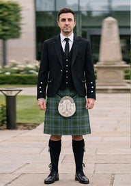 Traditional_Carter_Tartan_10259_Kilt_and_Argyle_Jacket_Kilt_Outfit_front_image