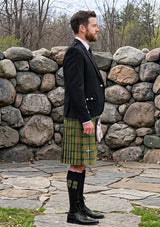Traditional_Courtet-Meyer_Tartan_10366_Kilt_and_Argyle_Jacket_Kilt_Outfit_right_image