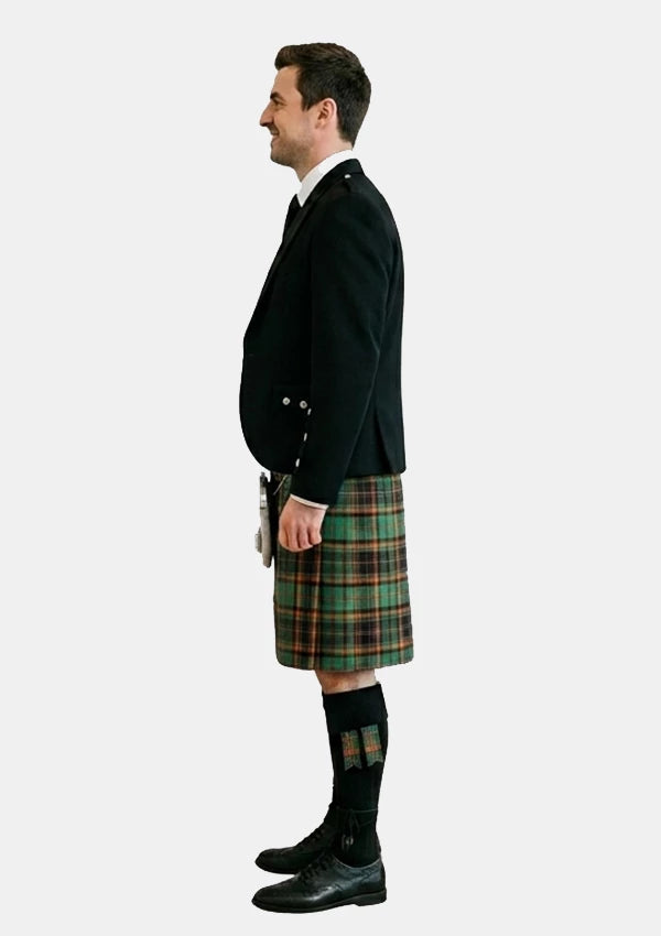 Traditional_Cuming_Hunting_Axcient_Tartan_Kilt_and_Argyle_Jacket_Kilt_Outfits_right_image