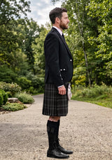 Traditional_Devlin_H_Family_Tartan_Kilt_and_Argyle_Jacket_Kilt_Outfit_right_image