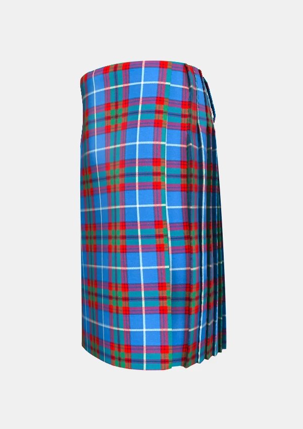 Traditional_Edinburgh_tartan_left_image_with_pleated_design_and_adjustable_buckles_for_men