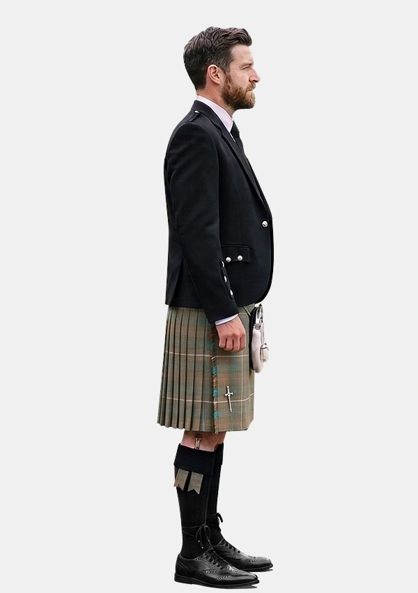 Traditional_Fraser_Weathered_Tartan_Kilt_and_Argyle_Jacket_Kilt_Outfits_right_image