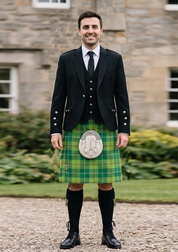 Traditional_Galloway_Hunting_tartan_1467_Kilt_and_Argyle_Jacket_Kilt_Outfit_front_image