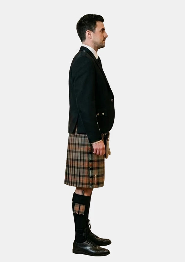 Traditional_Gunn_Weathered_Tartan_Kilt_and_Argyle_Jacket_Kilt_Outfits_right_image
