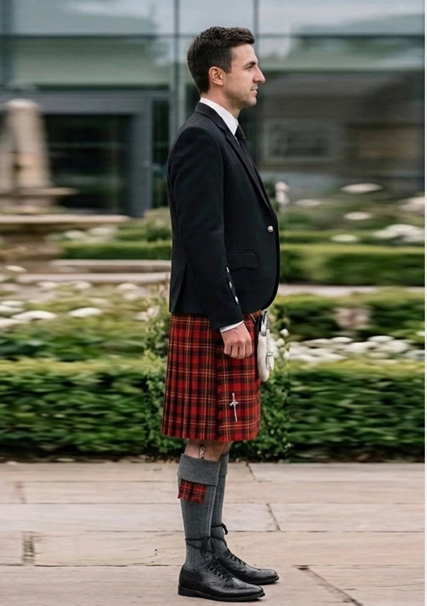 Traditional_Haig_Whisky_Tartan_1609_Kilt_and_Argyle_Jacket_Kilt_Outfit_right_image