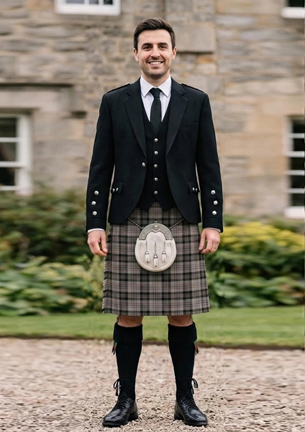Traditional_Harris_tartan_5159_Kilt_and_Argyle_Jacket_Kilt_Outfit_front_image