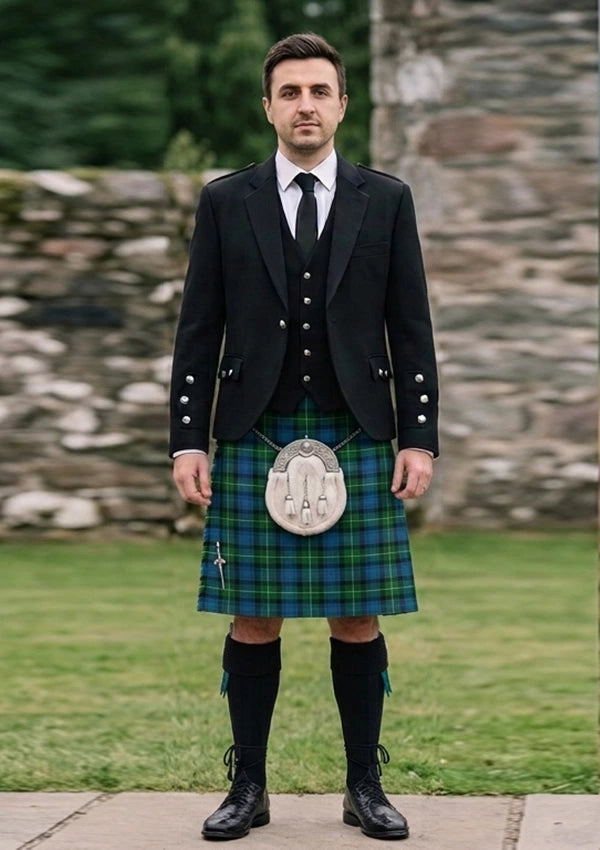 Traditional_Hogg_Dress_Tartan_10079_Kilt_and_Argyle_Jacket_Kilt_Outfit_front_image