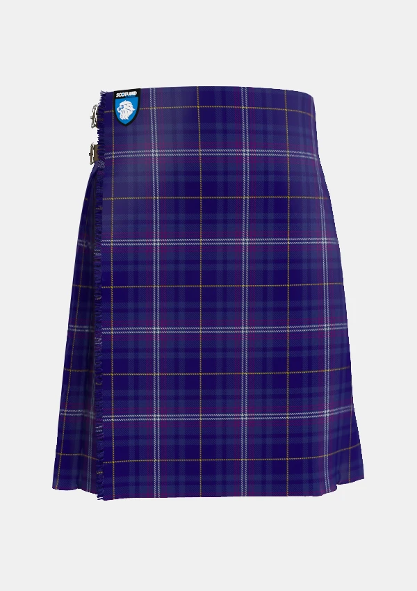 Traditional_Kilmarnock_Football_Club_front_image_with_pleated_design_and_adjustable_buckles_for_men