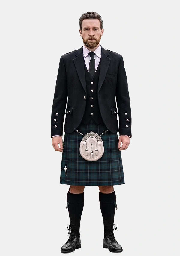 Traditional_Lawtie_Tartan_6683_Kilt_and_Argyle_Jacket_Kilt_Outfits_front_image