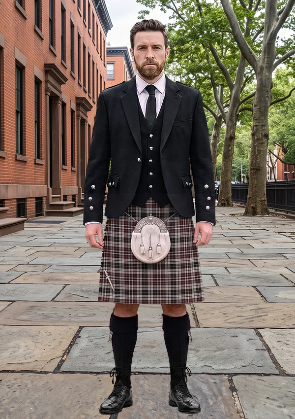 Traditional_Little_Arisaid_Tartan_4137_Kilt_and_Argyle_Jacket_Kilt_Outfit_front_image