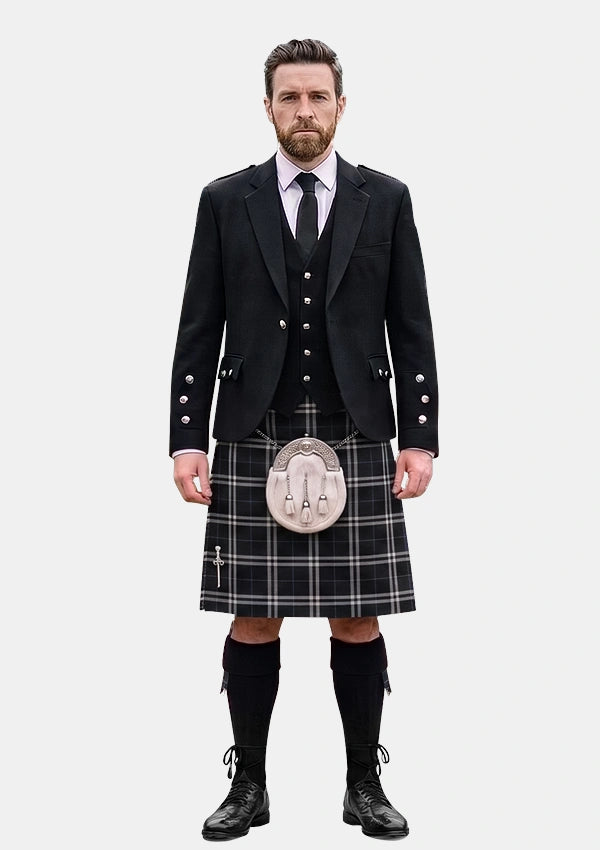 Traditional_London_Fog_Black_Tartan_Kilt_and_Argyle_Jacket_Kilt_Outfits_front_image