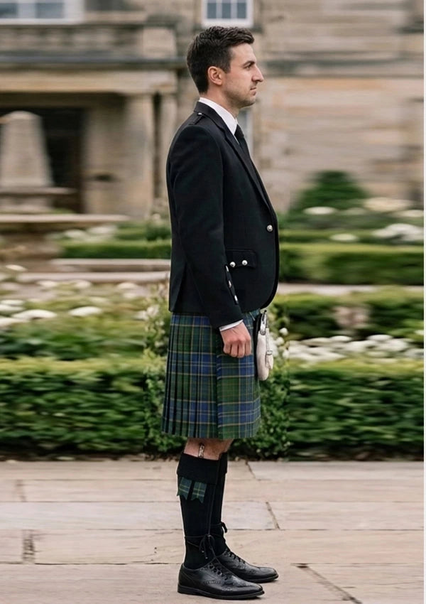 Traditional_MacMillan_Hunting_Tartan_667_Kilt_and_Argyle_Jacket_Kilt_Outfit_right_image