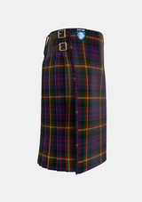 Traditional_MacSporran_Tartan_kilt_right_image_with_pleated_design_and_adjustable_buckles_for_men