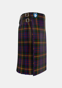 Traditional_MacSporran_Tartan_kilt_right_image_with_pleated_design_and_adjustable_buckles_for_men