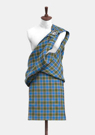 Traditional_Mcculloch_tartan_7380_Great_Kilt_front_image