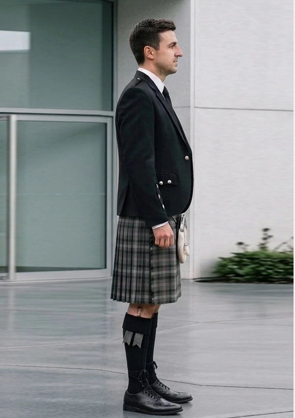 Traditional_Midnight_Thistle_Tartan_7499_Kilt_and_Argyle_Jacket_Kilt_Outfit_right_image