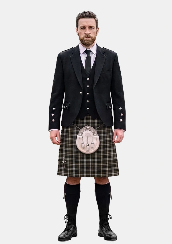 Traditional_Newcastle_Tartan_3984_Kilt_and_Argyle_Jacket_Kilt_Outfits_front_image