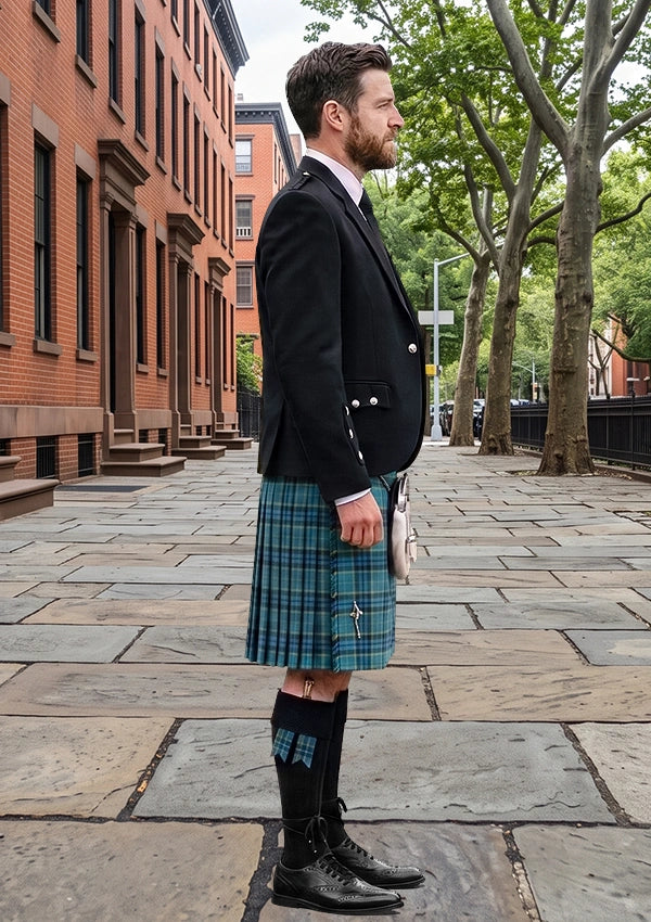 Traditional_Rea_Tartan_6613_Kilt_and_Argyle_Jacket_Kilt_Outfit_right_image