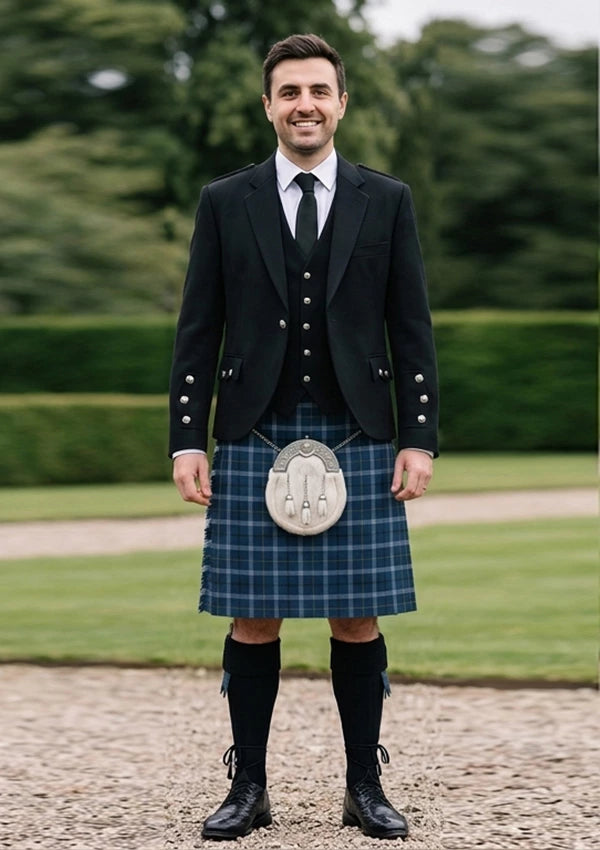 Traditional_Royal_Navy_12621_Kilt_and_Argyle_Jacket_Kilt_Outfit_front_image