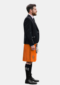 Traditional_Saffron_Tartan_Kilt_and_Argyle_Jacket_Kilt_Outfits_right_image