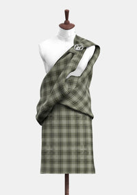 Traditional_Saunders_Tartan_10109_Great_Kilt_front_image