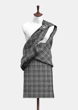 Traditional_Scott_Black_and_Grey_Tartan_1287_Great_Kilt_front_image