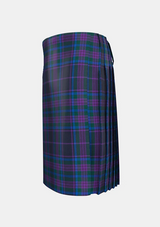 Traditional_Spirit_of_Scotland_tartan_left_image_with_pleated_design_and_adjustable_buckles_for_men
