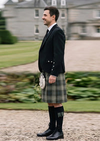 Traditional_Weathered_Patriot_tartan_Kilt_and_Argyle_Jacket_Kilt_Outfit_left_image