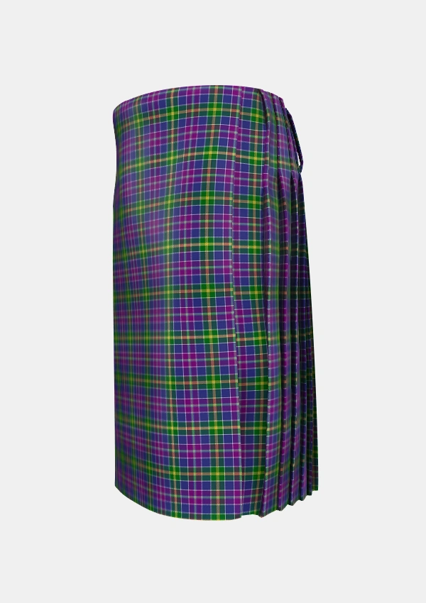 Traditional_Yule_Tartan_3896_kilt_left_image_with_pleated_design_and_adjustable_buckles_for_men