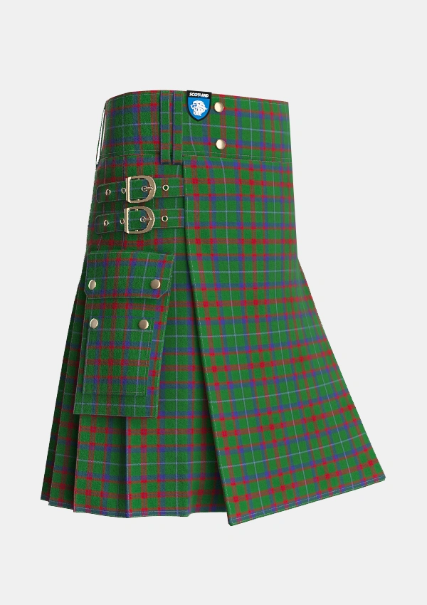 Utility_Shaw_of_Tordarroch_Green_Hunting_Tartan_318_kilt_side_image_with_pleated_design_and_adjustable_buckles_for_men